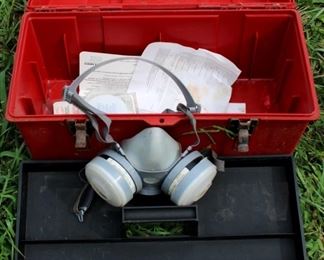 119 - Plastic toolbox w/ painters mask 10 x 19 x 10