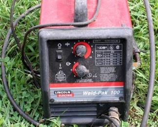 128 - Lincoln Electric Arc Welder 12 x 10 x 14