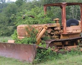 140 - Caterpiller Bulldozer 106"x93"x138"