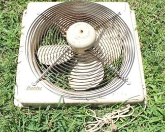 234 - Fan - Hunter Brand 26" x 25"