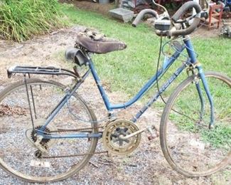 344 - Strider Huffy S - 2000 Bike 40" x 62"