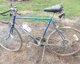 345 - Strider Huffy S 2000 Bike 40" x 62"