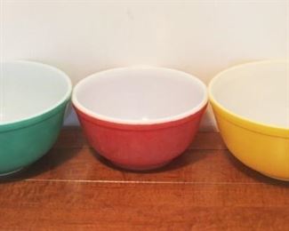 415 - 3 pc. Pyrex Mixing Bowls 8 1/2" x 4"