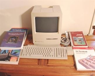 432 - Macintosh Classic II Computer with Books