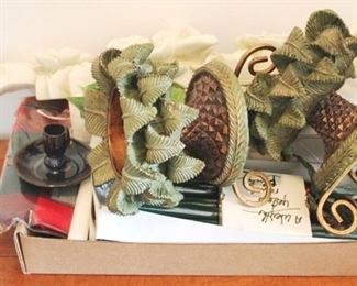 524 - Tray Lot Assorted Items