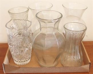 532 - Tray Lot Assorted Vases