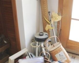 539 - Lot of Assorted Items