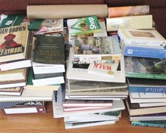 569 - Lot of Assorted Books/Magazines