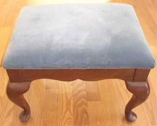 582 - Vintage Stool 12 1/2" x 16" x 12 1/2"