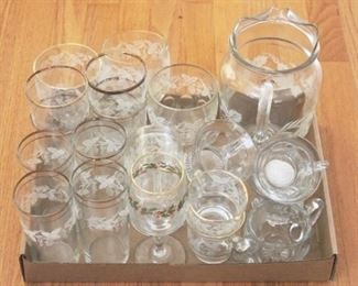 612 - Tray Lot of Glass Items