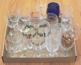 614 - Tray Lot of Assorted Glass Items
