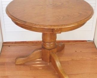 631 - Wood Table 21 1/2" x 25"