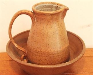 653 - Art Pottery Pitcher & Bowl Set 9" x 9"
