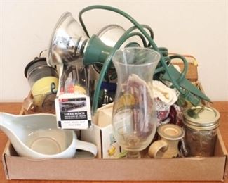 663 - Tray Lot of Assorted Items