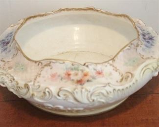 665 - Doulton Burslem Bowl 10" Round