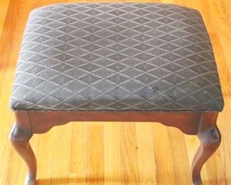 706 - Stool 17" x 28" x 17"