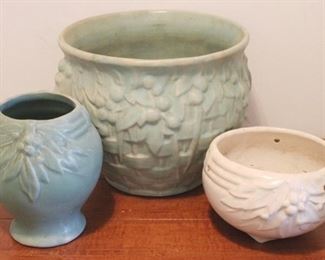 720 - 3 piece Vintage Pottery & Vase Lot Assorted Sizes