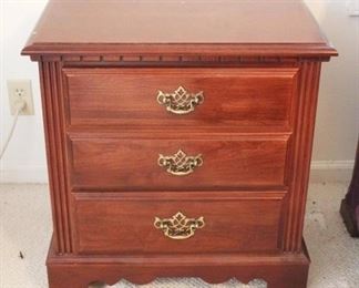 769 - 2-Drawer Nightstand 22" x 26" x 15"