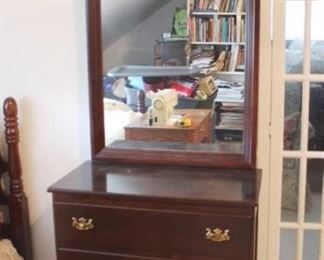 832 - 4-Drawer Dresser with Mirror 30" x 16" x 82"
