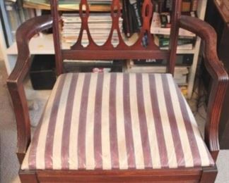 847 - Vintage Chair 21" x 20" x 35"