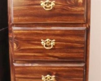 878 - 3-Drawer Dresser/Chest 19" x 18" x 48"