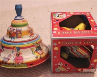 893 - Lot of 2 Vintage Spinning Top Toys