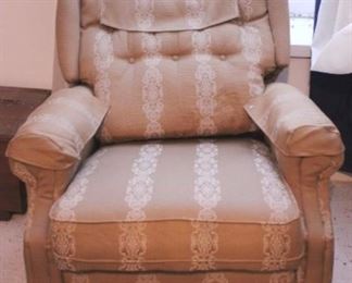 906 - La-Z-Boy Recliner/Rocker 32" x 29" x 42"