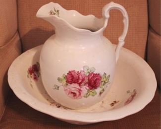 907 - 2 pc. Ceramic Bowl and Pitcher Set 15" x 12"