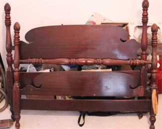 913 - 2 pc. Headboard and Footboard Set