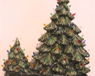 922 - Vintage Lighted Ceramic Christmas Tree 12" x 13"