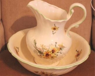 923 - 2 pc. Pitcher and Bowl Set 12" x 12"