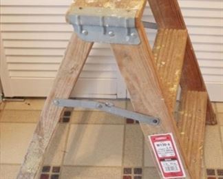 964 - Werner Wooden Step Ladder 2 ft. tall