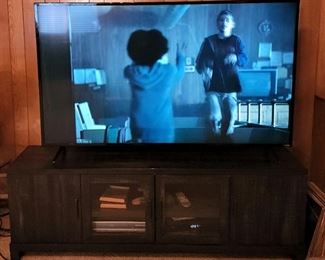 TV & Console Table w/ Storage Shelf