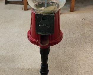 Gumball Machine/ Candy Dispenser 