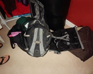 Miscellaneous bags and backpacks