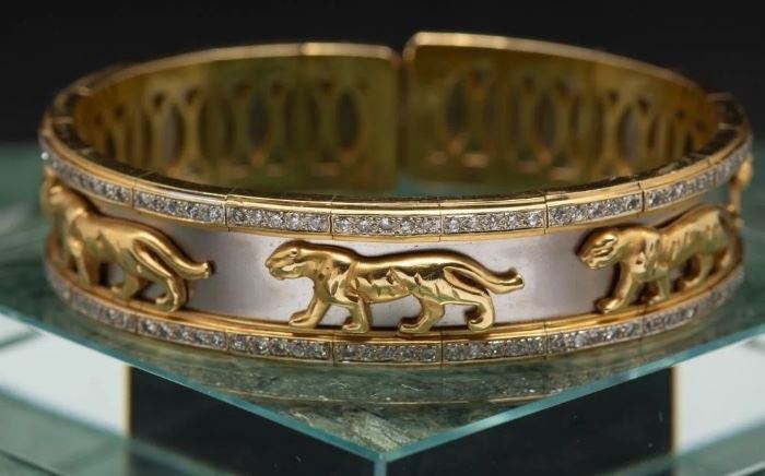 18k Gold & Diamond Tiger Bangle Bracelet 74.59g
