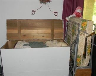 LG  cedar chest /  folding bed