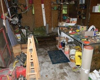 garage  /tools