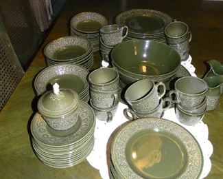 nice set of dishes -over 80 pieces 