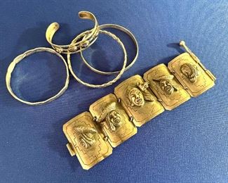 Stelring silver bracelets