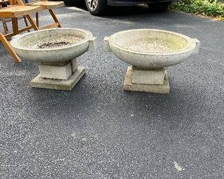 Frank Lloyd Wright FLW-Inspired concrete potting planters