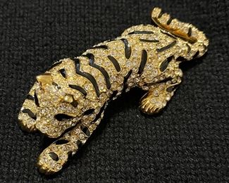 Vintage Sardi Brooch.