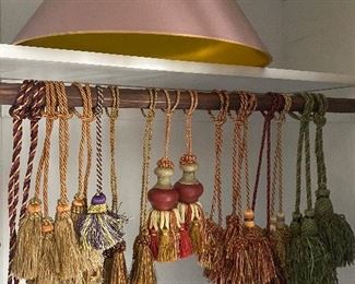 Decorative tassels