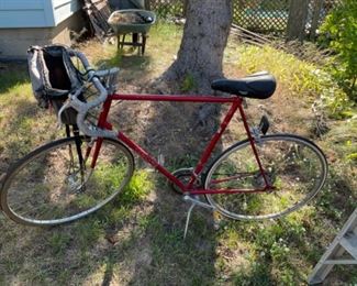Schwinn 10 Speed Bike. Needs New Tires