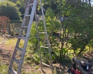 8 Ft Aluminum Ladder