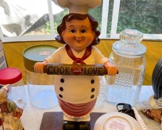 Kiss the Cook Statue