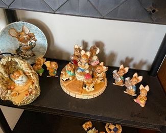 PenDelfin bunny figurine collection, including cottages, stages, accessories and creation boards from factory