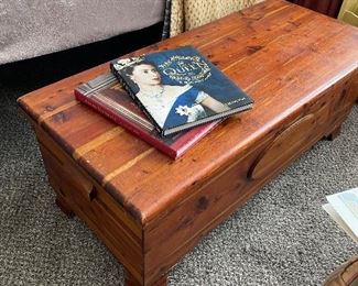 Lane cedar chest