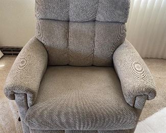 Lazy Boy Rocker & Recliner