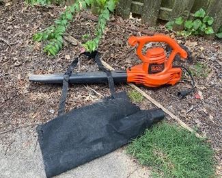 Black & Decker Electric Blower BV2900